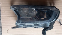 Load image into Gallery viewer, Frontscheinwerfer Ford Ranger JB3B-13E015 Links Scheinwerfer Headlight