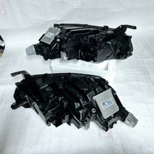 Laden Sie das Bild in den Galerie-Viewer, Frontscheinwerfer Skoda Octavia IV 5E4941016 Full LED Ein Satz Headlight SCH7907698306ge