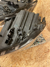 Laden Sie das Bild in den Galerie-Viewer, Frontscheinwerfer Mercedes-Benz Cla A1179065100 A1179065200 Xenon Ein Satz SCH7449817837yz