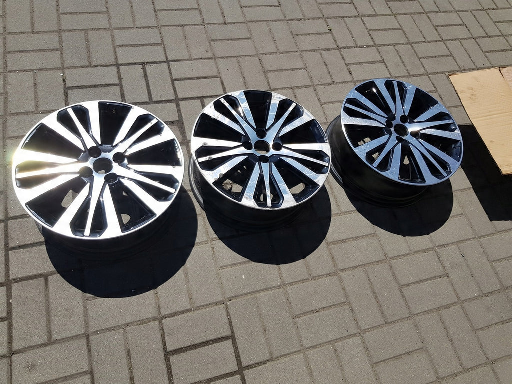 1x Alufelge 17 Zoll 7.0" 4x100 40ET Schwarz 403008893R Renault Captur Clio 1
