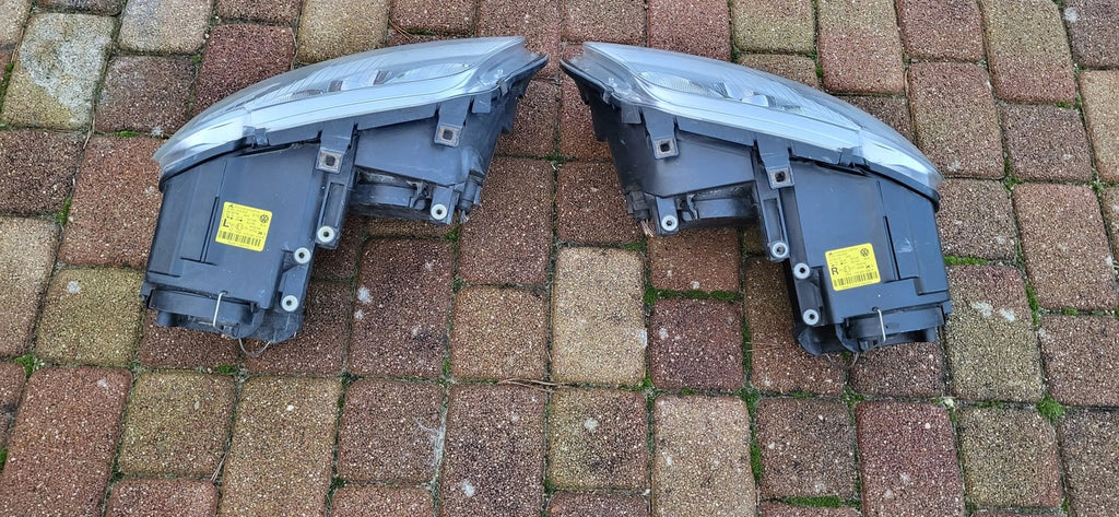 Frontscheinwerfer VW Touran 1t1 1T0941006R LED Ein Stück (Rechts oder Links)