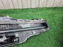Load image into Gallery viewer, Frontscheinwerfer Toyota Corolla 81110-02S70 LED Ein Stück (Rechts oder Links) SCH2985299110rn