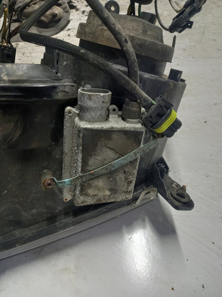 Frontscheinwerfer Opel Signum Xenon Rechts Scheinwerfer Headlight SCH2896361794tj