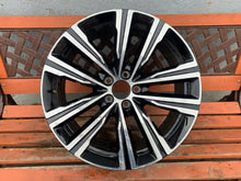 Laden Sie das Bild in den Galerie-Viewer, 1x Alufelge 19 Zoll 7.5" 5x114.3 50 5ET 32134530 Volvo Xc90 Rim Wheel