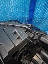 Laden Sie das Bild in den Galerie-Viewer, Frontscheinwerfer Peugeot 208 1674248380 Links Scheinwerfer Headlight