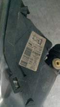 Laden Sie das Bild in den Galerie-Viewer, Frontscheinwerfer Renault Espace IV 8200394710 Xenon Rechts Headlight SCH4518660851bi