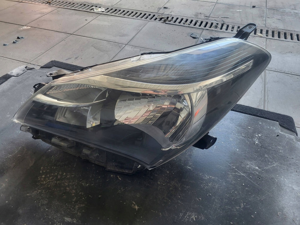 Frontscheinwerfer Toyota Yaris Links Scheinwerfer Headlight