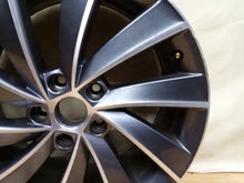 Laden Sie das Bild in den Galerie-Viewer, 1x Alufelge 18 Zoll 7.5&quot; 5x112 51ET Glanz 5E0601025000 Skoda Rim Wheel