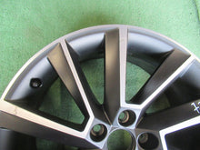 Laden Sie das Bild in den Galerie-Viewer, 1x Alufelge 17 Zoll 6.5&quot; 5x100 40ET 657601025E Skoda Fabia Iii Rim Wheel
