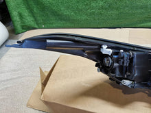Laden Sie das Bild in den Galerie-Viewer, Frontscheinwerfer Toyota Chr C-Hr 81170-F4031 LED Links Scheinwerfer Headlight SCH1618332850ag