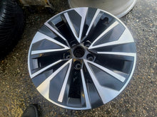 Load image into Gallery viewer, 1x Alufelge 17 Zoll 7.5" 5x112 41ET Glanz 3P0601025 Skoda Superb I Rim Wheel FEL2011233469zo
