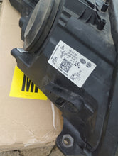 Load image into Gallery viewer, Frontscheinwerfer VW Tiguan 5N1941753 Links Scheinwerfer Headlight