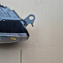 Laden Sie das Bild in den Galerie-Viewer, Frontscheinwerfer Skoda Scala 657941016 Rechts Scheinwerfer Headlight SCH3923447597ts