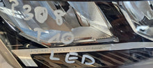 Laden Sie das Bild in den Galerie-Viewer, Frontscheinwerfer Peugeot 308 III 7101304 Rechts Scheinwerfer Headlight SCH5050427996al