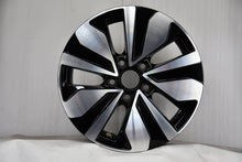 Laden Sie das Bild in den Galerie-Viewer, 1x Alufelge 16 Zoll 7.0" 5x112 48ET Glanz Schwarz 5H0601025AG VW Rim Wheel FEL1651205294hm