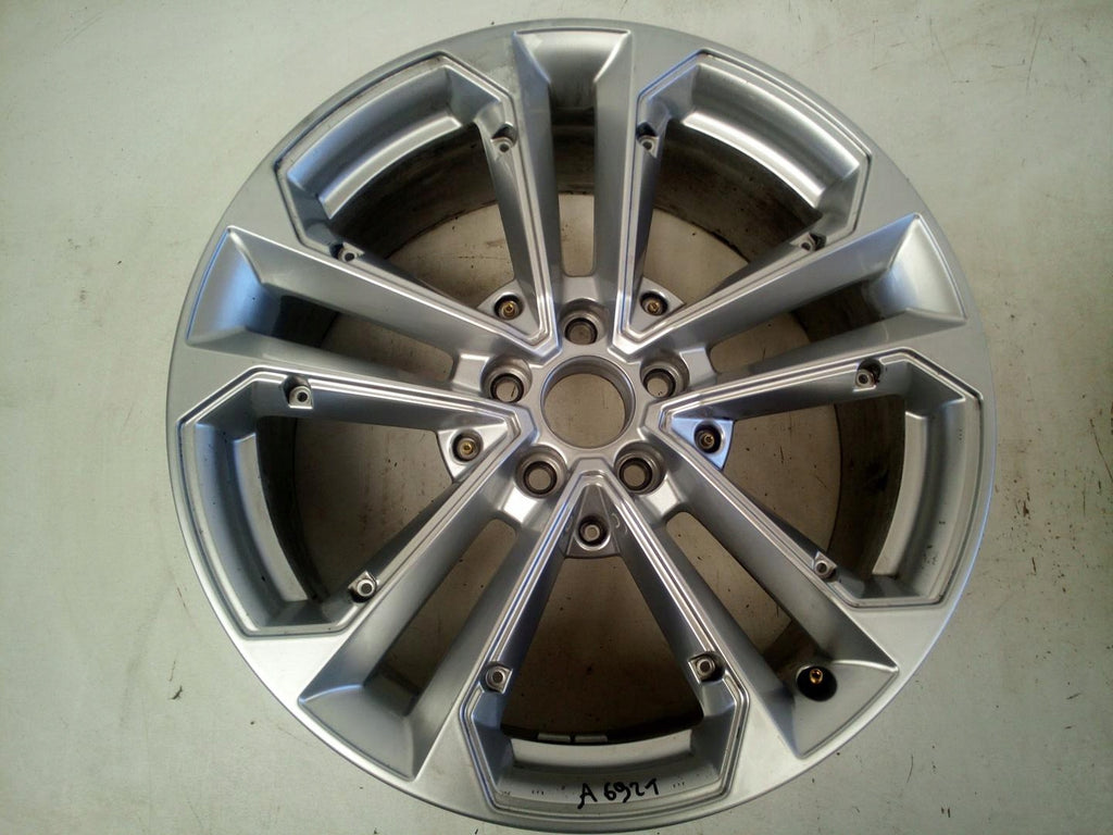 1x Alufelge 19 Zoll 8.0" 5x112 45ET Glanz Silber 81A601025N Audi Q2 Rim Wheel FEL3317336598ja