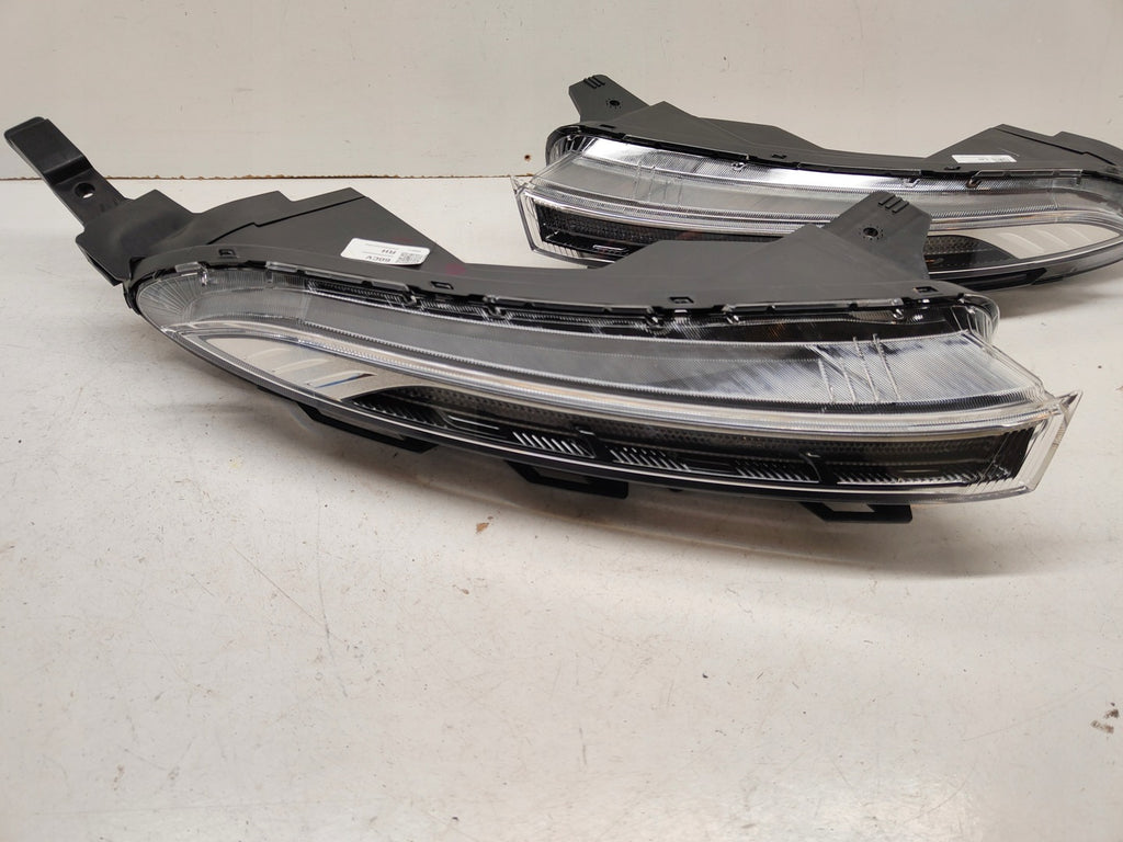 Frontscheinwerfer Hyundai Bayon 92207Q0600 92208Q0600 Full LED Rechts oder Links