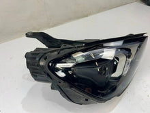 Load image into Gallery viewer, Frontscheinwerfer Mercedes-Benz Gle A1679069604 LED Rechts Headlight