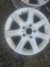 Load image into Gallery viewer, 1x Alufelge 16 Zoll 7.0" 5x120 6796201 BMW Rim Wheel FEL7335531743rt