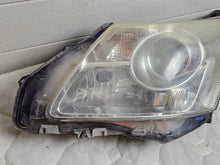 Load image into Gallery viewer, Frontscheinwerfer Toyota Avensis 81158-05310 Links Scheinwerfer Headlight SCH2775209796db