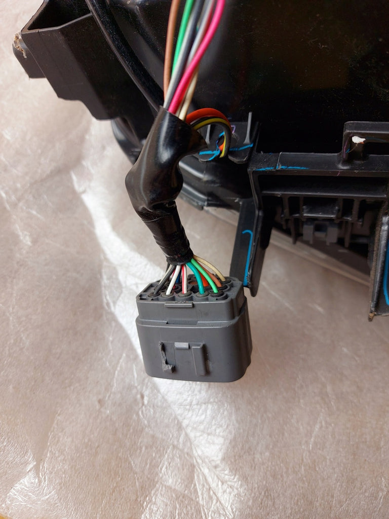 Frontscheinwerfer Mazda III D43N51040 LED Ein Stück (Rechts oder Links)