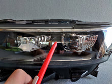 Laden Sie das Bild in den Galerie-Viewer, Frontscheinwerfer VW T-Roc 2GA941035P LED Links Scheinwerfer Headlight