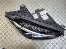 Laden Sie das Bild in den Galerie-Viewer, Frontscheinwerfer Mercedes-Benz W205 A2059062604 LED Rechts Headlight SCH9947727389uo
