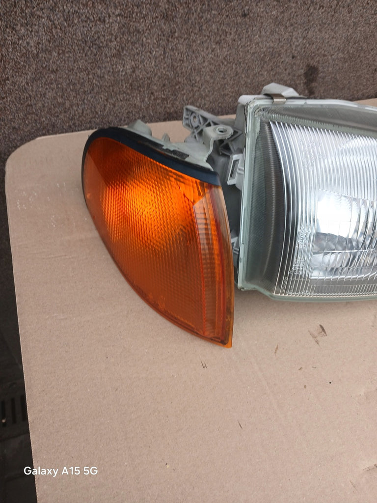 Frontscheinwerfer Mitsubishi Delica Space Gear Ein Satz Scheinwerfer Headlight