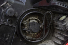 Laden Sie das Bild in den Galerie-Viewer, Frontscheinwerfer Opel Zafira B 301214202 Rechts Scheinwerfer Headlight