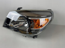 Laden Sie das Bild in den Galerie-Viewer, Frontscheinwerfer Ford Ranger UD2D51040 Ein Satz Scheinwerfer Headlight SCH4138403796dl