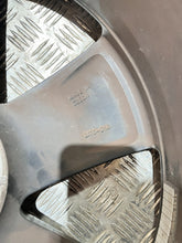 Load image into Gallery viewer, 1x Alufelge 19 Zoll 7.5" 5x108 47 5ET 352451 Ford Puma Rim Wheel FEL2756905085xl
