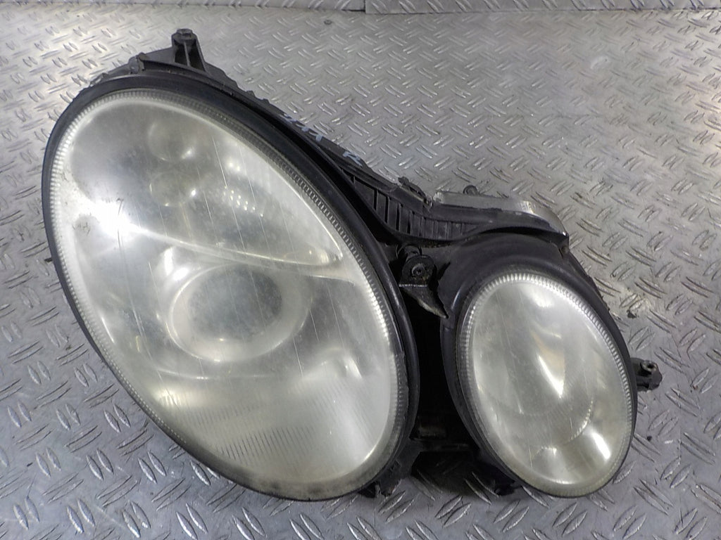 Frontscheinwerfer Mercedes-Benz W211 Xenon Rechts Scheinwerfer Headlight