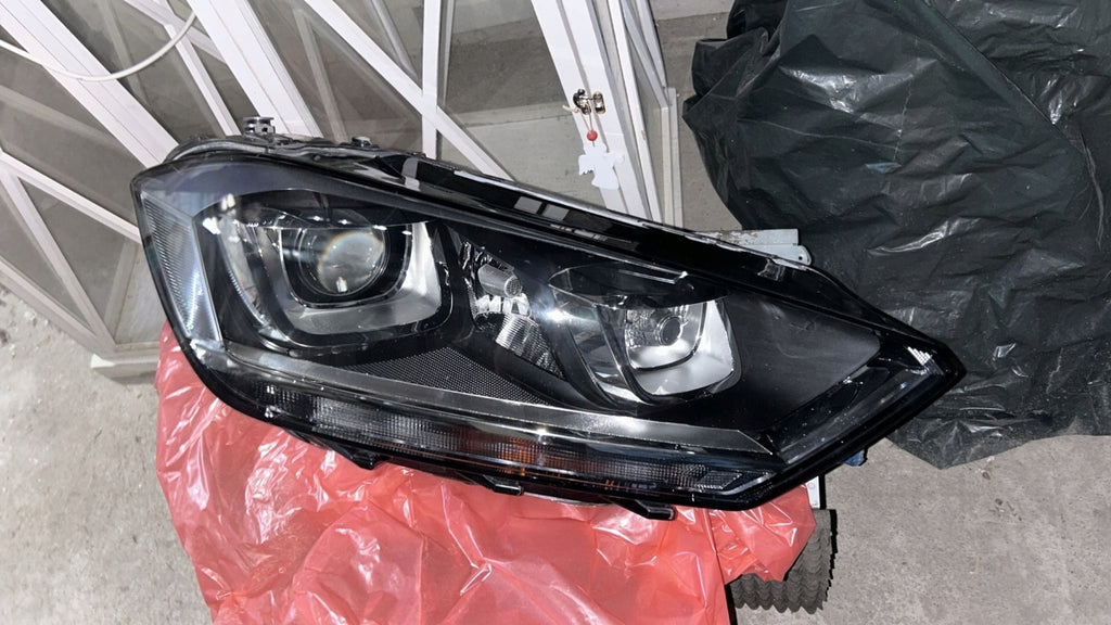 Frontscheinwerfer VW Golf Sportsvan 517941032B Xenon Rechts Headlight SCH4653647649mc