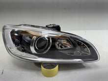 Laden Sie das Bild in den Galerie-Viewer, Frontscheinwerfer Volvo V60 I 31420262 Xenon Rechts Scheinwerfer Headlight SCH5127919485gs