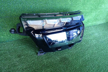 Laden Sie das Bild in den Galerie-Viewer, Frontscheinwerfer Skoda Kamiq 657941015B Links Scheinwerfer Headlight SCH8785342352pq