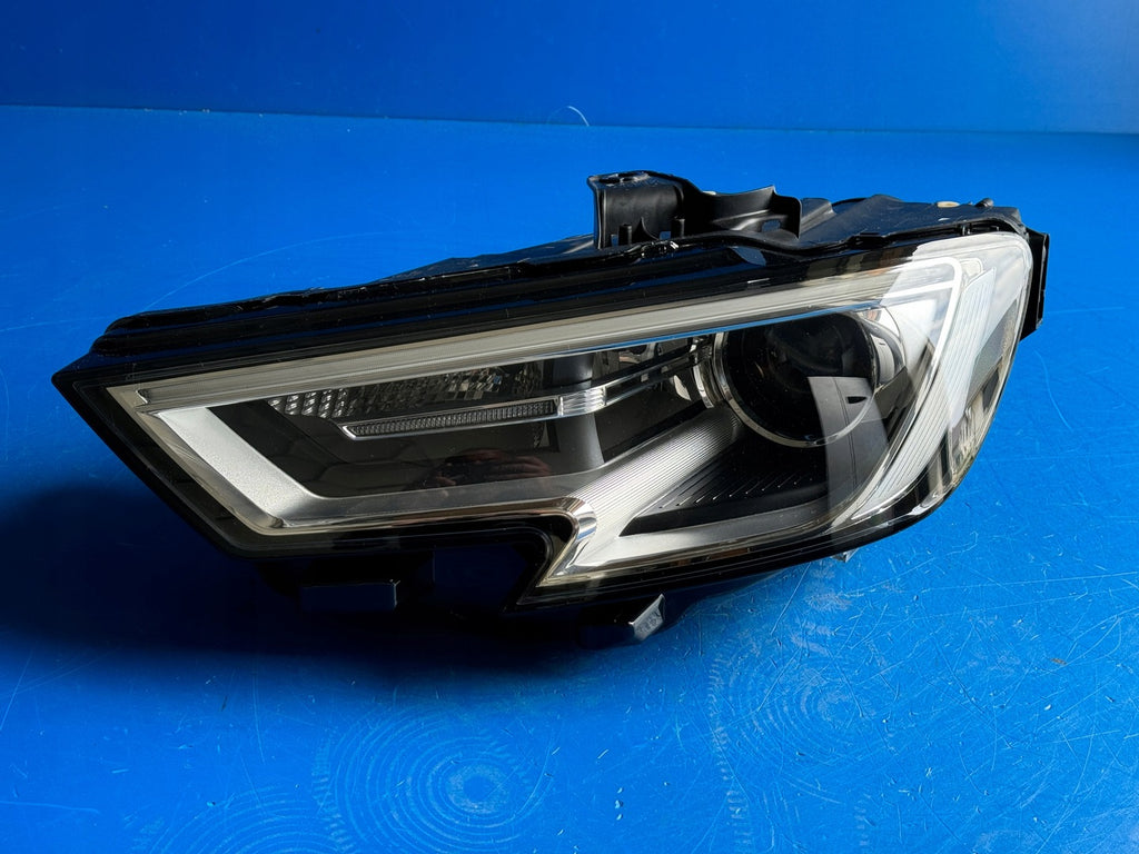 Frontscheinwerfer Audi A3 8V0941005 90104556 Xenon Rechts Scheinwerfer Headlight