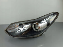 Load image into Gallery viewer, Frontscheinwerfer Kia Sportage L009L130I0J Links Scheinwerfer Headlight SCH1971694920lr