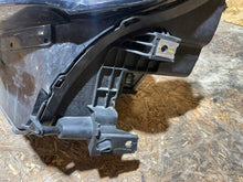 Laden Sie das Bild in den Galerie-Viewer, Frontscheinwerfer Mazda Cx30 Cx-30 DGJ1-51040 Links Scheinwerfer Headlight SCH8866270691lm