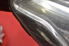 Laden Sie das Bild in den Galerie-Viewer, Frontscheinwerfer Citroën C5 III 9674869880 Xenon Rechts Scheinwerfer Headlight