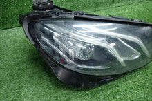 Laden Sie das Bild in den Galerie-Viewer, Frontscheinwerfer Mercedes-Benz W213 A2139068808 Rechts Scheinwerfer Headlight SCH4668990903rb