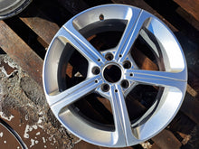 Laden Sie das Bild in den Galerie-Viewer, 1x Alufelge 17 Zoll 7.0" 5x112 A1774011200 Mercedes-Benz Cla Rim Wheel FEL4660191336nf
