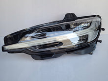 Laden Sie das Bild in den Galerie-Viewer, Frontscheinwerfer Volvo S60 III LED Links Scheinwerfer Headlight SCH2270220629bv