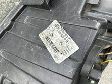 Load image into Gallery viewer, Frontscheinwerfer Mercedes-Benz Sprinter A9068201061 Rechts Headlight SCH9023012954kt