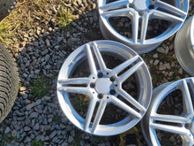 Load image into Gallery viewer, 4x Alufelge 17 Zoll 7.0" 5x112 44 5ET Glanz Silber Mercedes-Benz Gla Rim Wheel FEL1809007539tj