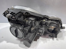 Laden Sie das Bild in den Galerie-Viewer, Frontscheinwerfer Mercedes-Benz W211 Xenon Links Scheinwerfer Headlight