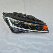 Laden Sie das Bild in den Galerie-Viewer, Frontscheinwerfer Skoda Superb III 3V1941016D LED Rechts Scheinwerfer Headlight