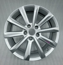 Load image into Gallery viewer, 1x Alufelge 17 Zoll 6.5&quot; 5x112 41ET Glanz Silber 3G0601025C VW Passat Rim Wheel