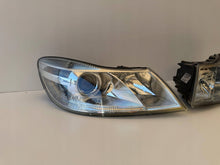 Laden Sie das Bild in den Galerie-Viewer, Frontscheinwerfer Skoda Octavia II 1Z1941016F Ein Stück (Rechts oder Links) SCH6727538298or