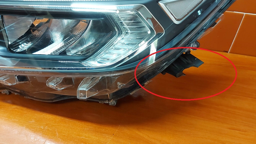 Frontscheinwerfer Toyota V 81185-42A33 LED Ein Stück (Rechts oder Links)