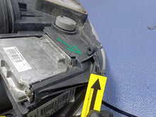 Laden Sie das Bild in den Galerie-Viewer, Frontscheinwerfer Opel Vectra C 13170924 Links Scheinwerfer Headlight SCH9328810859yh